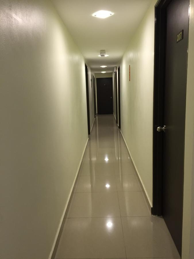 Desa House Hotel Кепонг Екстериор снимка