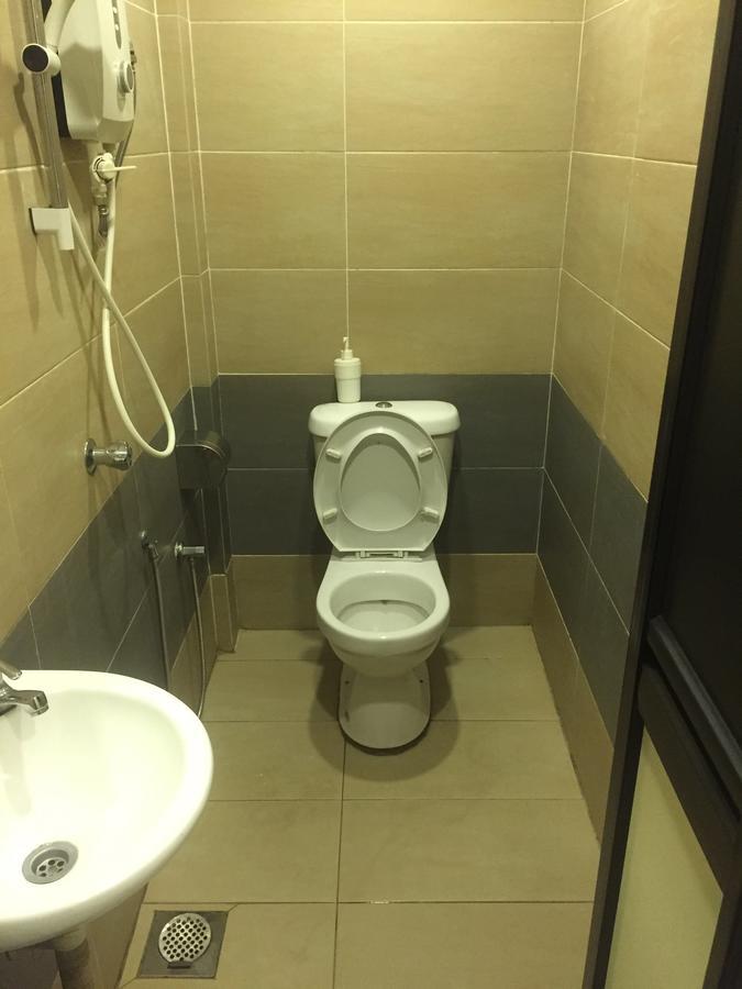 Desa House Hotel Кепонг Екстериор снимка