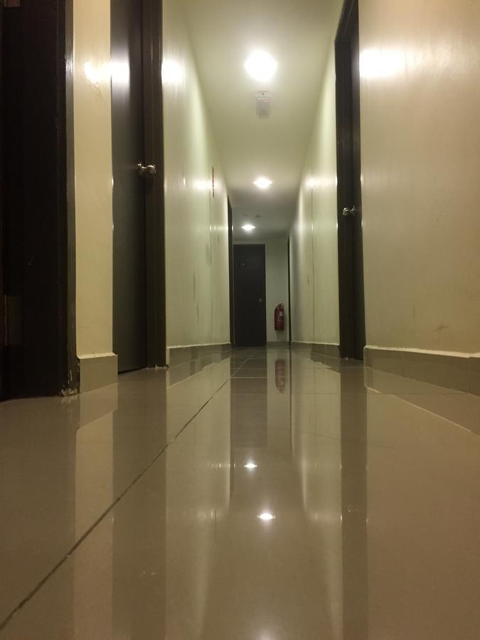 Desa House Hotel Кепонг Екстериор снимка