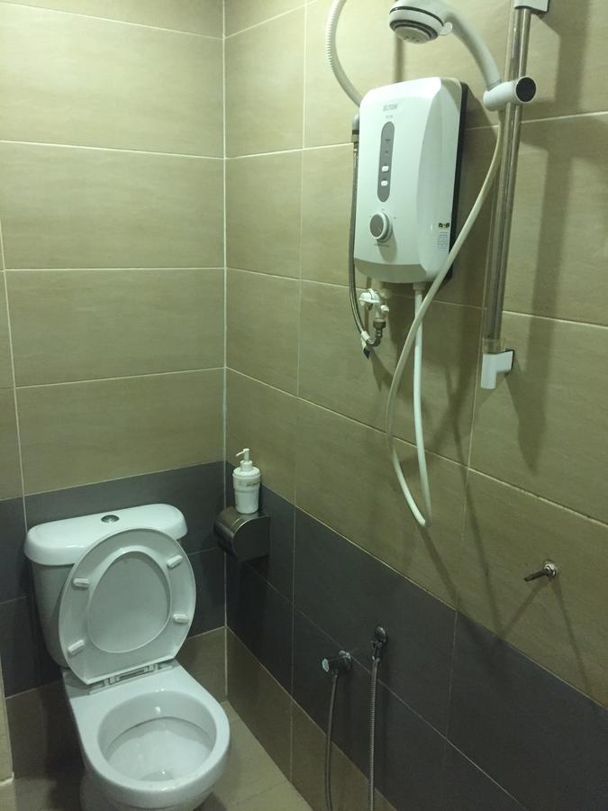 Desa House Hotel Кепонг Екстериор снимка