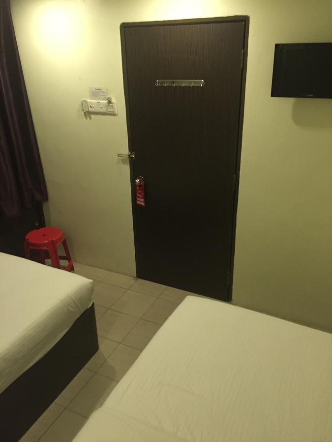 Desa House Hotel Кепонг Екстериор снимка