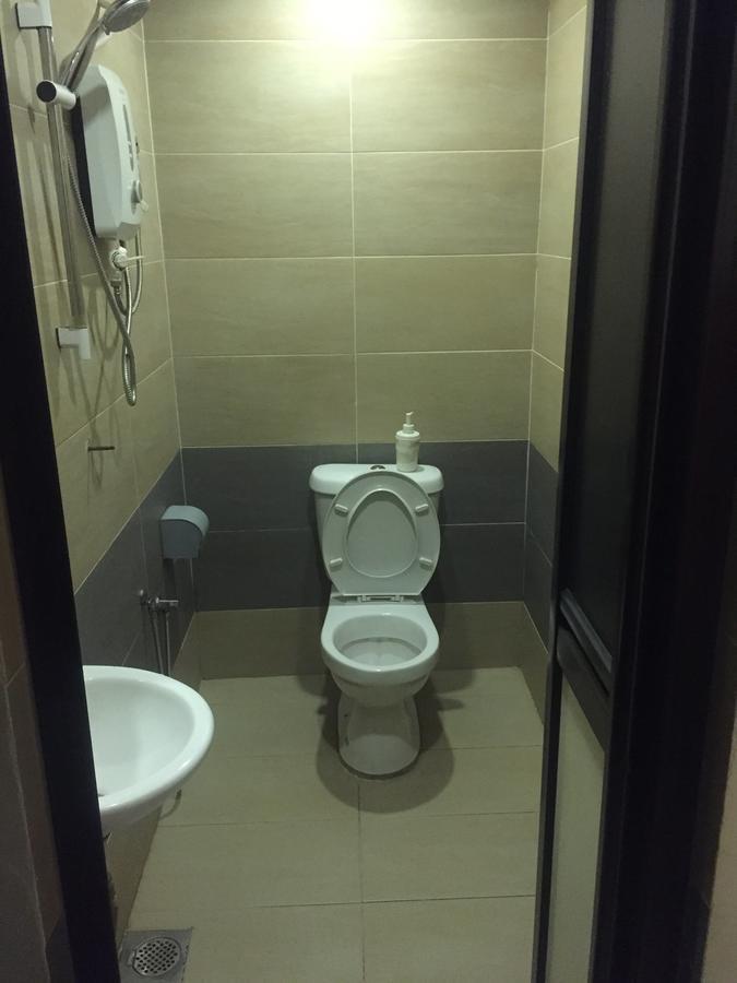 Desa House Hotel Кепонг Екстериор снимка