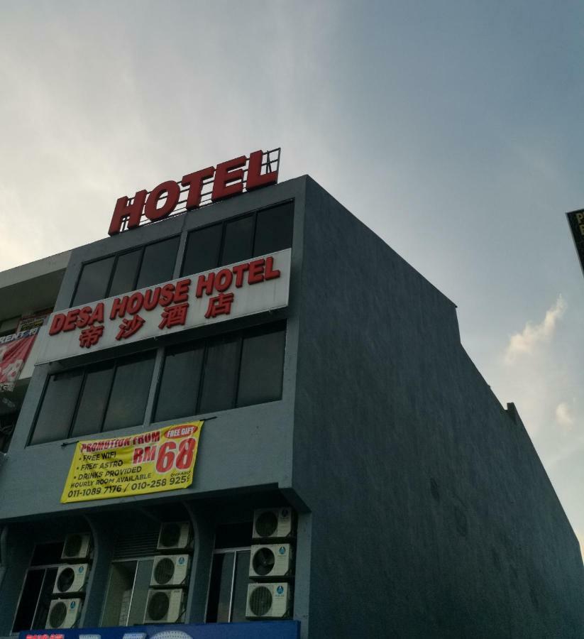 Desa House Hotel Кепонг Екстериор снимка